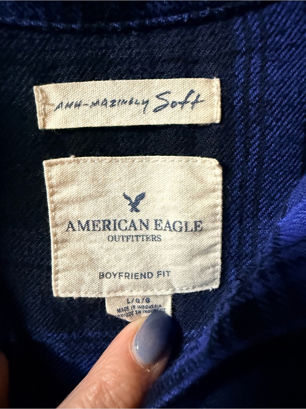 American Eagle Outfitters Women’s Black and Blue Plaid Button-Down Shirt - Picture 3 of 3